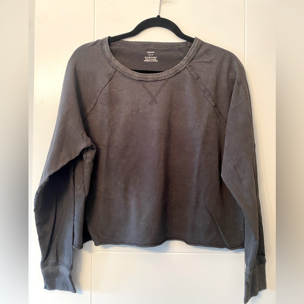 AERIE- Gray Crop Long Sleeve Top